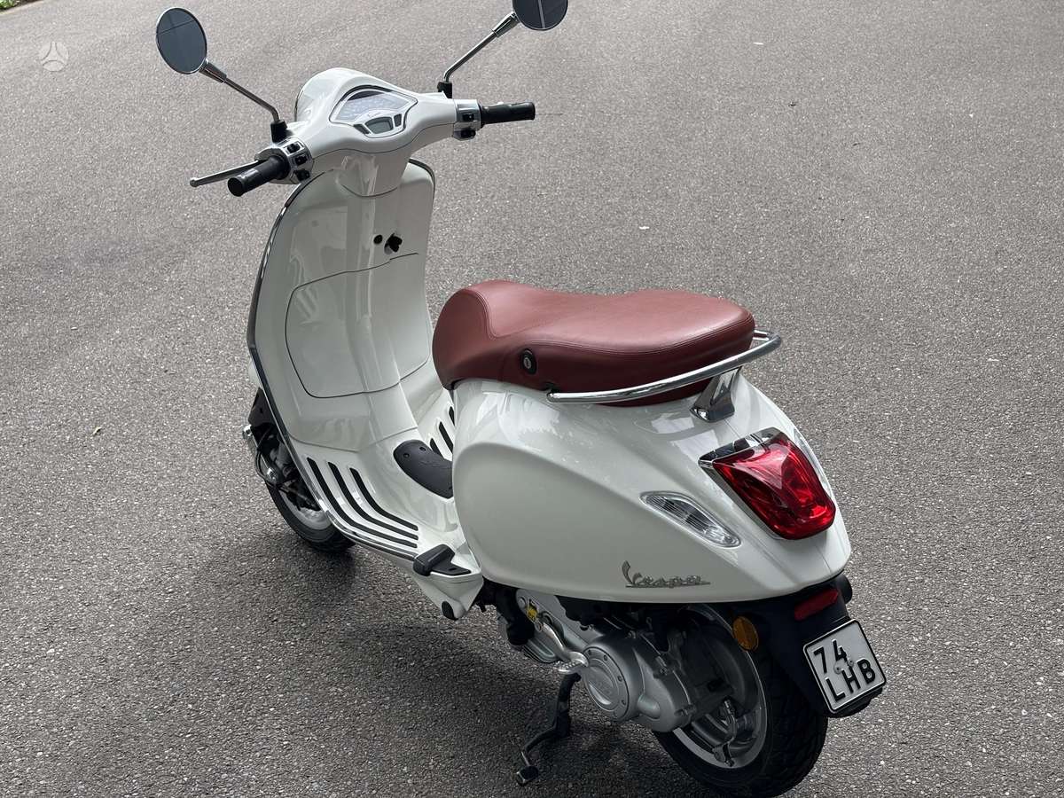 Piaggio Vespa 50cc, мотороллеры / мопеды