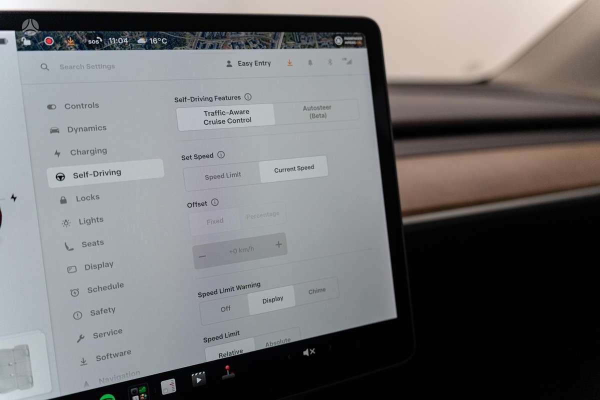 Tesla Model Y, 82 kWh, off-road / crossover