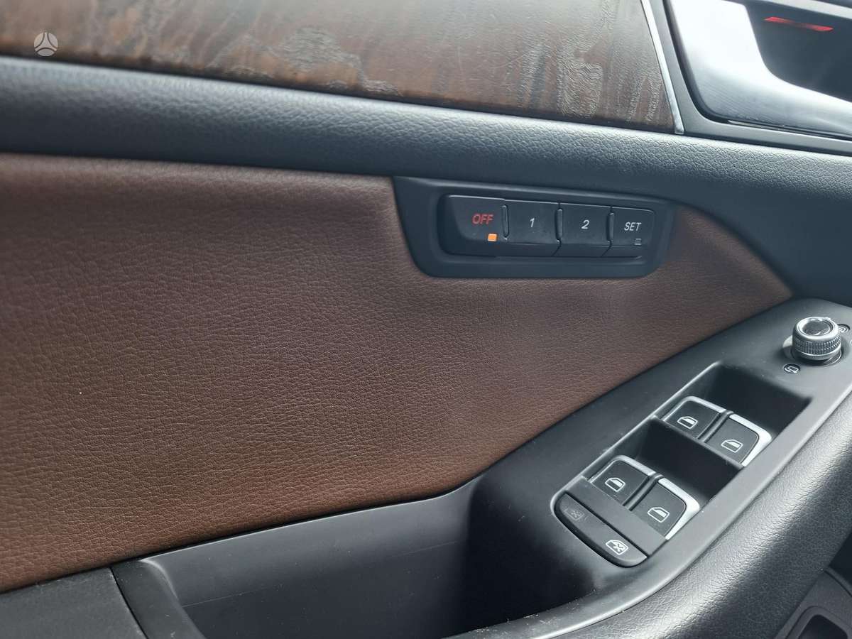 Audi Q5, 2.0 l., off-road / crossover