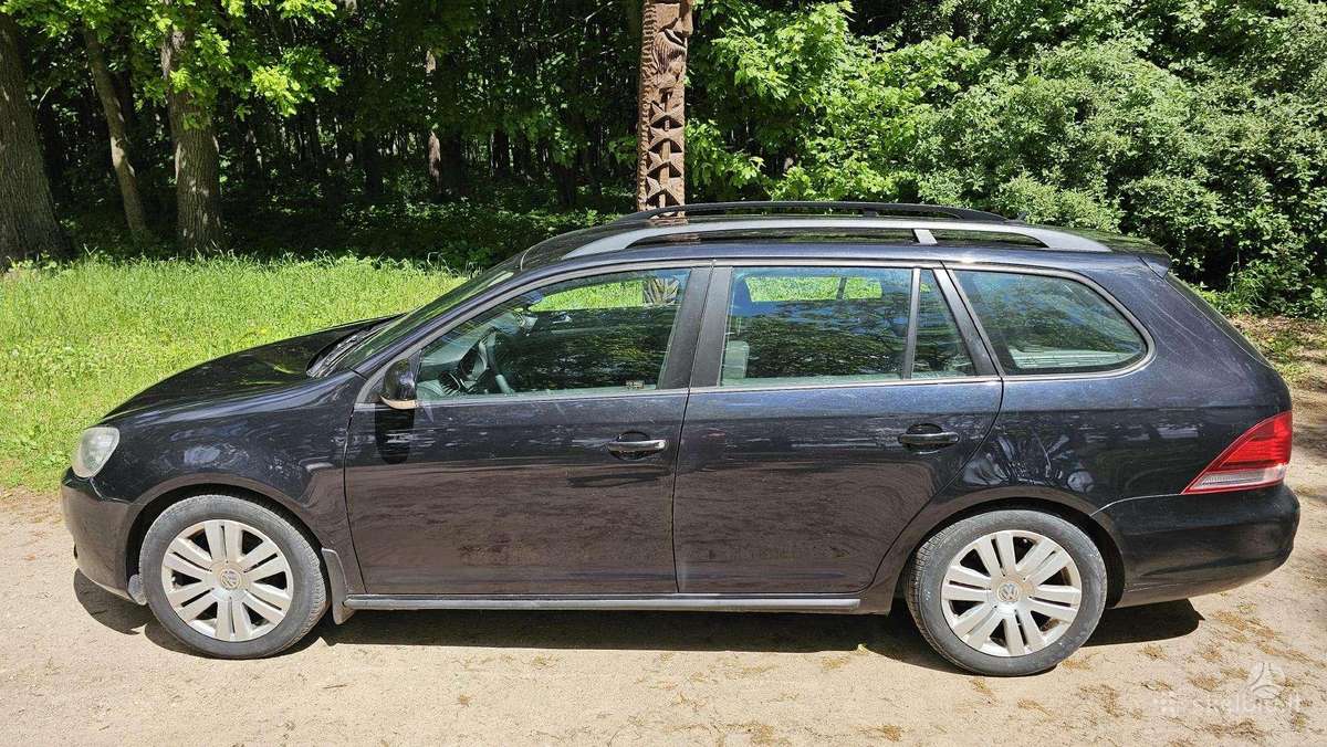 Volkswagen Golf - 1