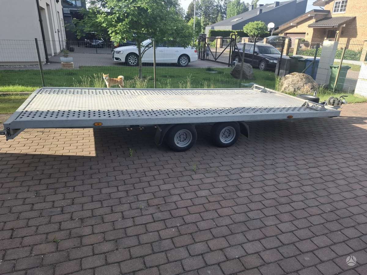 Tauras Tauras AA 2500, platformos