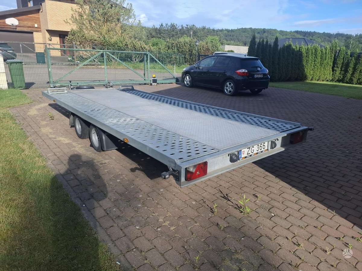 Tauras Tauras AA 2500, platformos