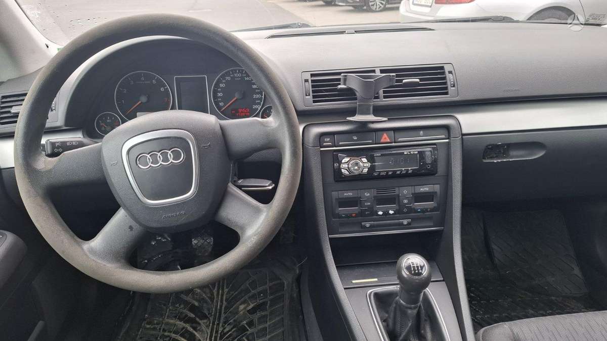 Audi A4, 1.6 l., Седан