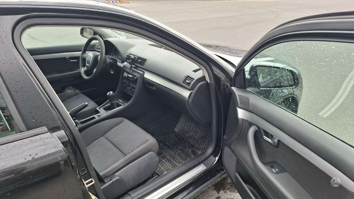 Audi A4, 1.6 l., Седан