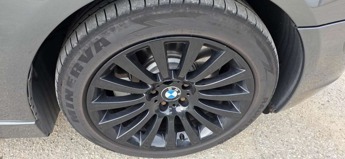 BMW 730, 3.0 l., Седан