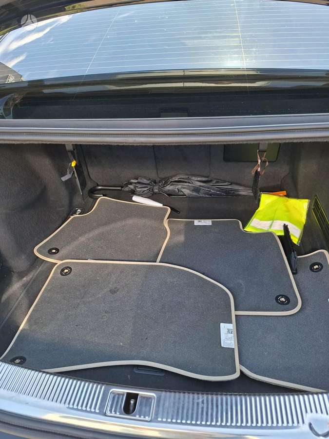 Audi A8, 3.0 l., Седан