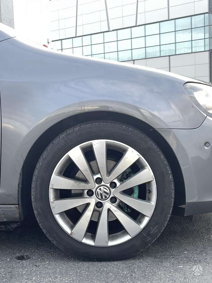Volkswagen Golf - 3