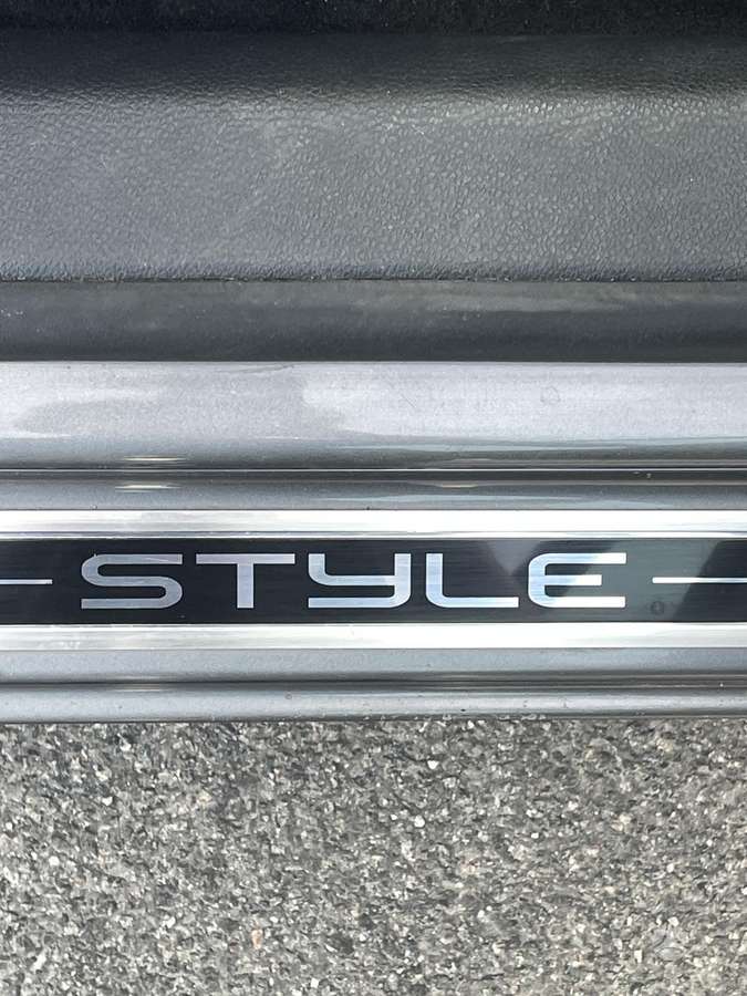 Volkswagen Golf - 6