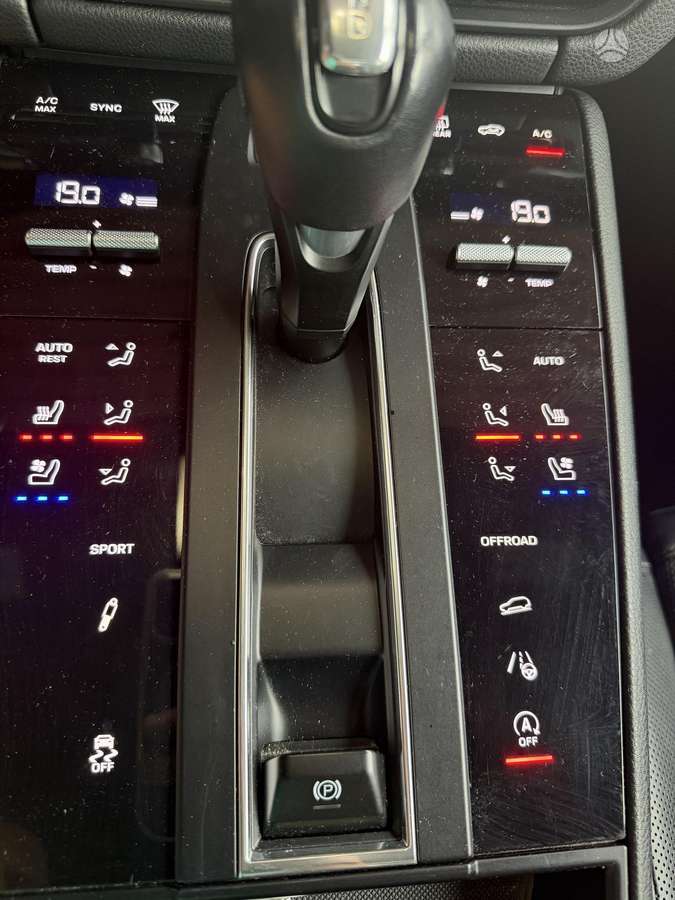 Porsche Macan - 6