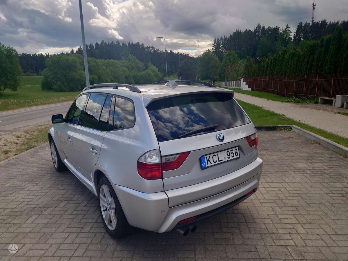BMW X3, off-road / crossover