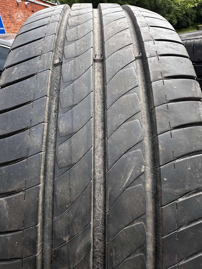 Michelin Agilis, summer 235/65 R16
