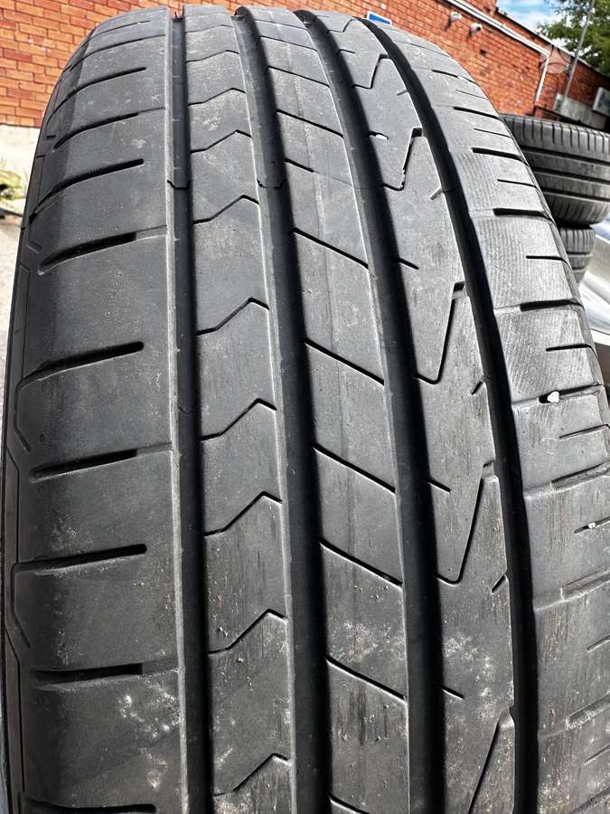 Hankook, vasarinės 215/65 R17