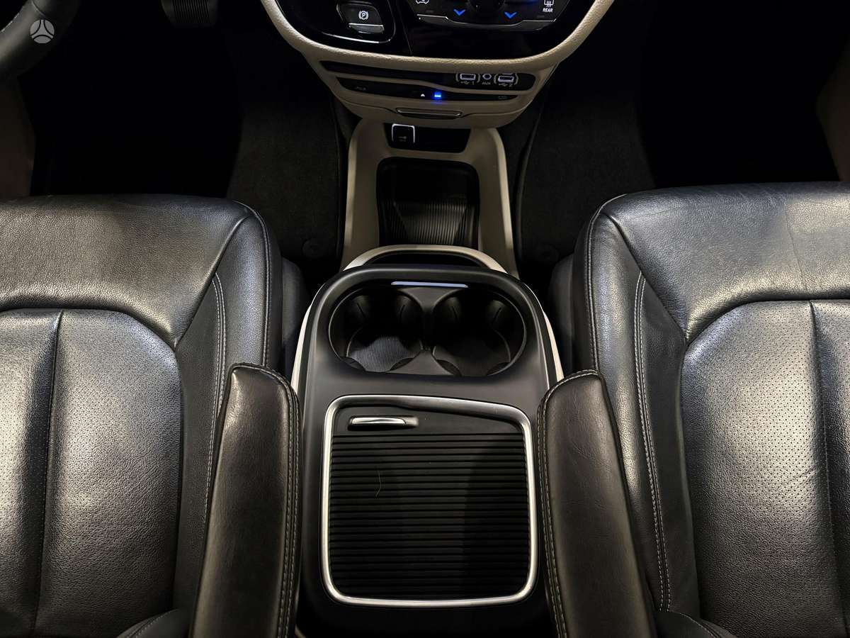 Chrysler Pacifica, 3.6 l., Минивэн