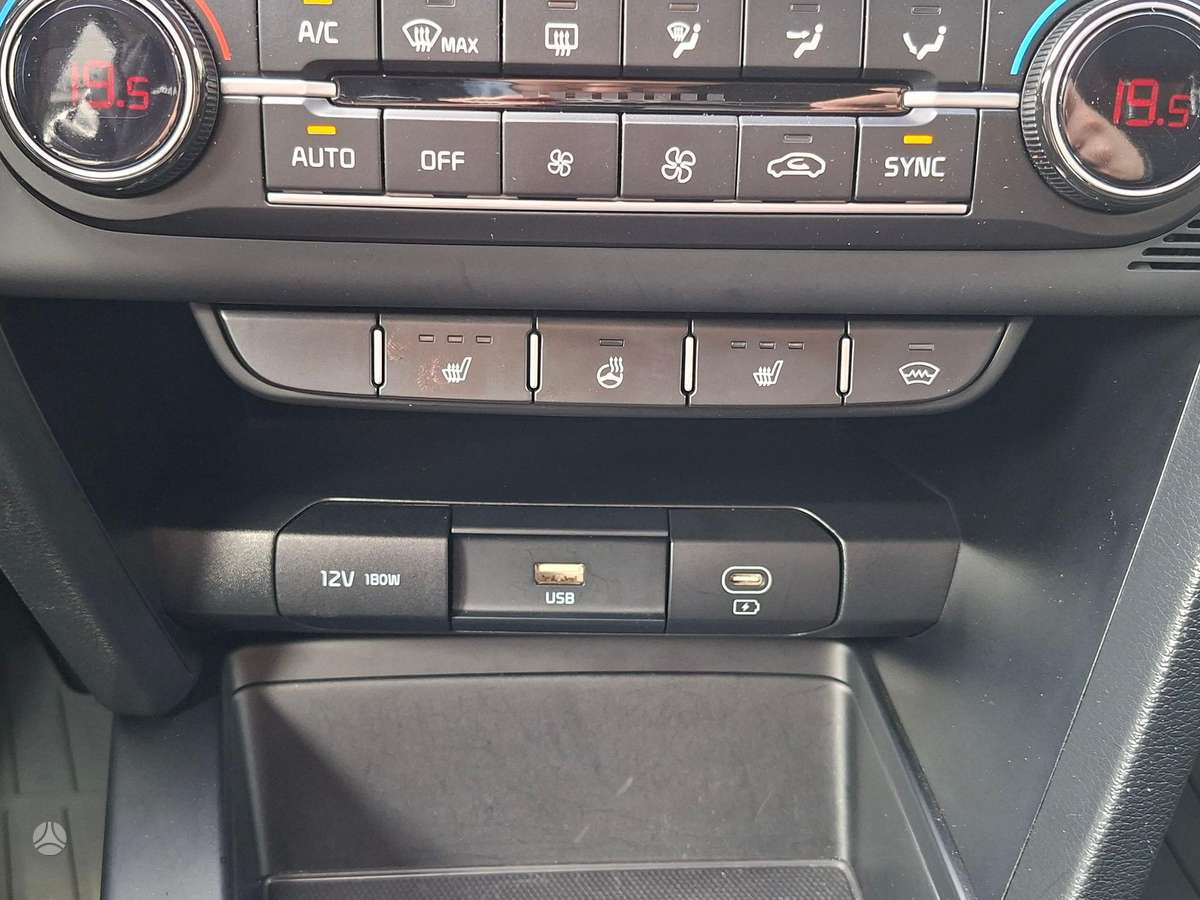 Kia Ceed, 1.5 l., hatchback