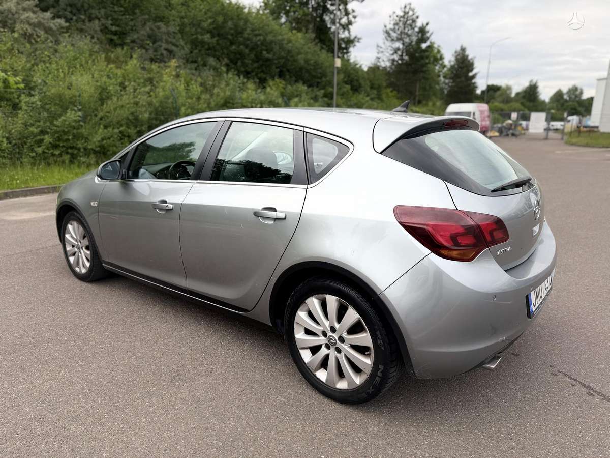 Opel Astra, 1.4 l., Хэтчбек