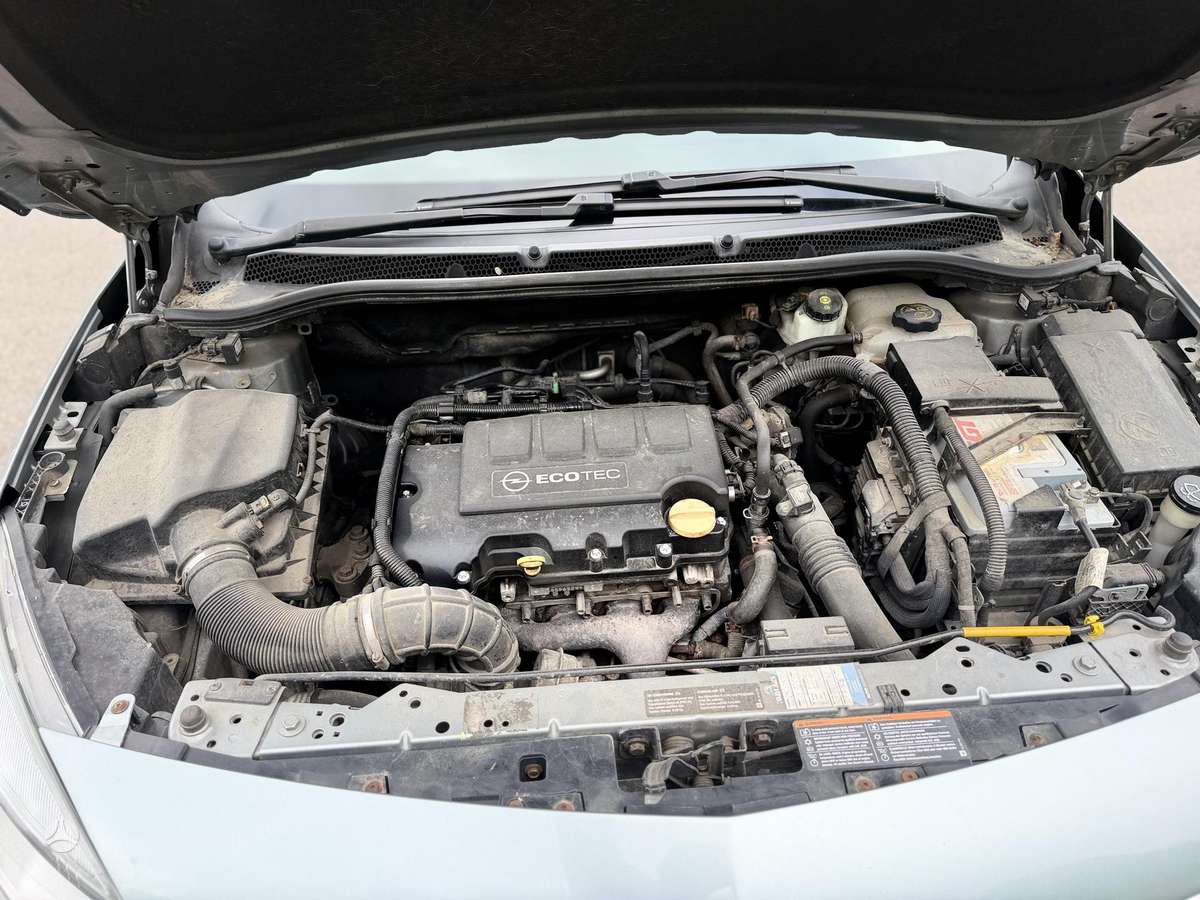 Opel Astra, 1.4 l., Хэтчбек