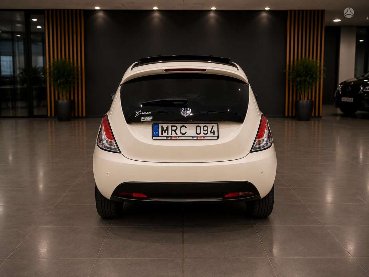 Lancia Ypsilon, 0.9 l., hatchback