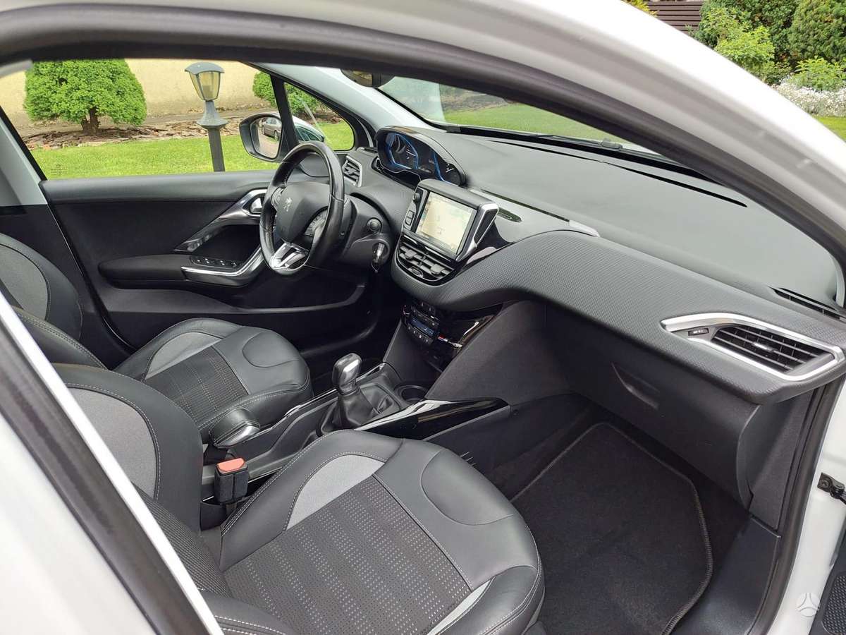 Peugeot 2008 - 7
