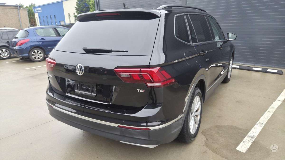 Volkswagen Tiguan - 3