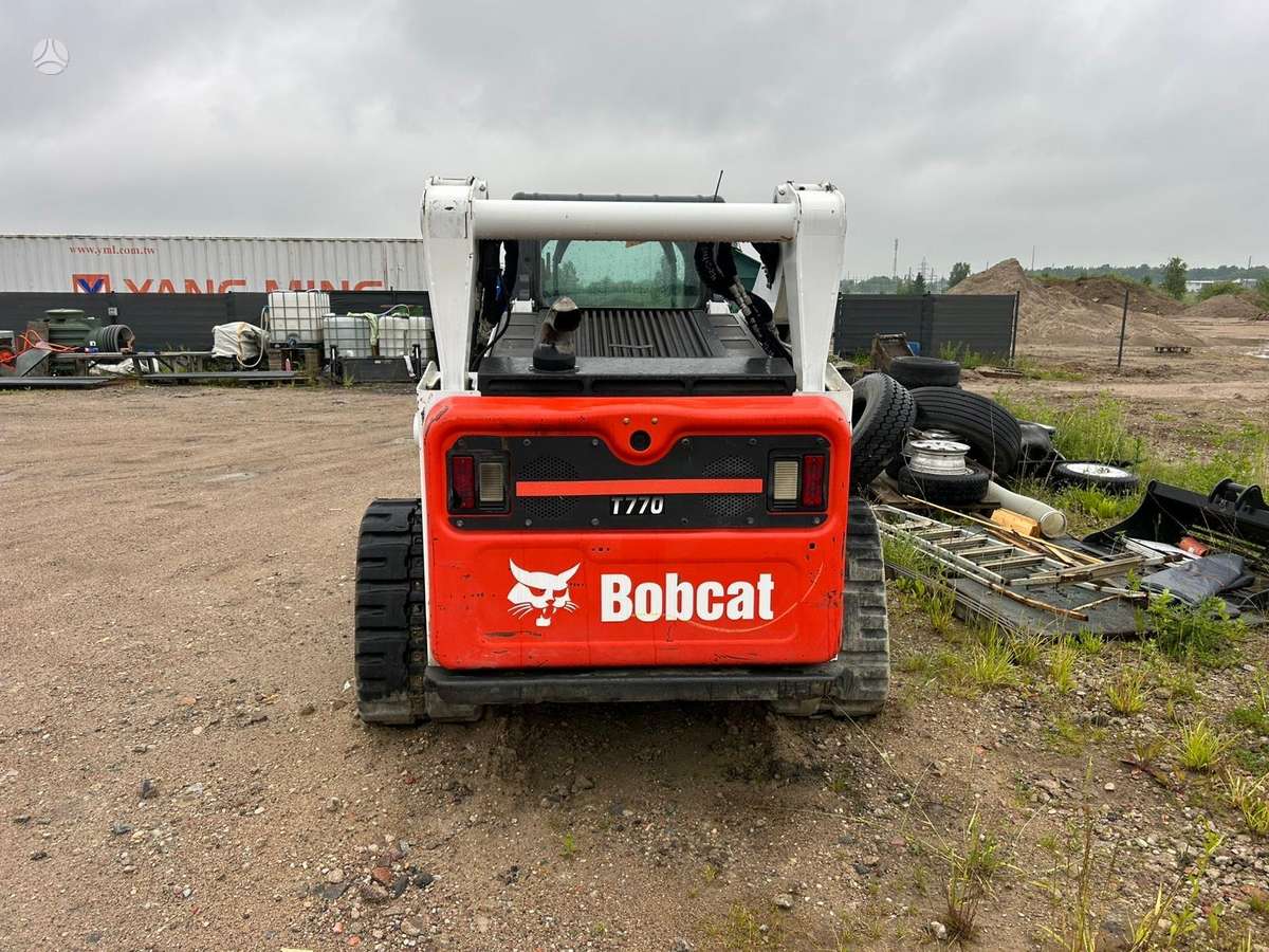 Bobcat T770, mini loaders