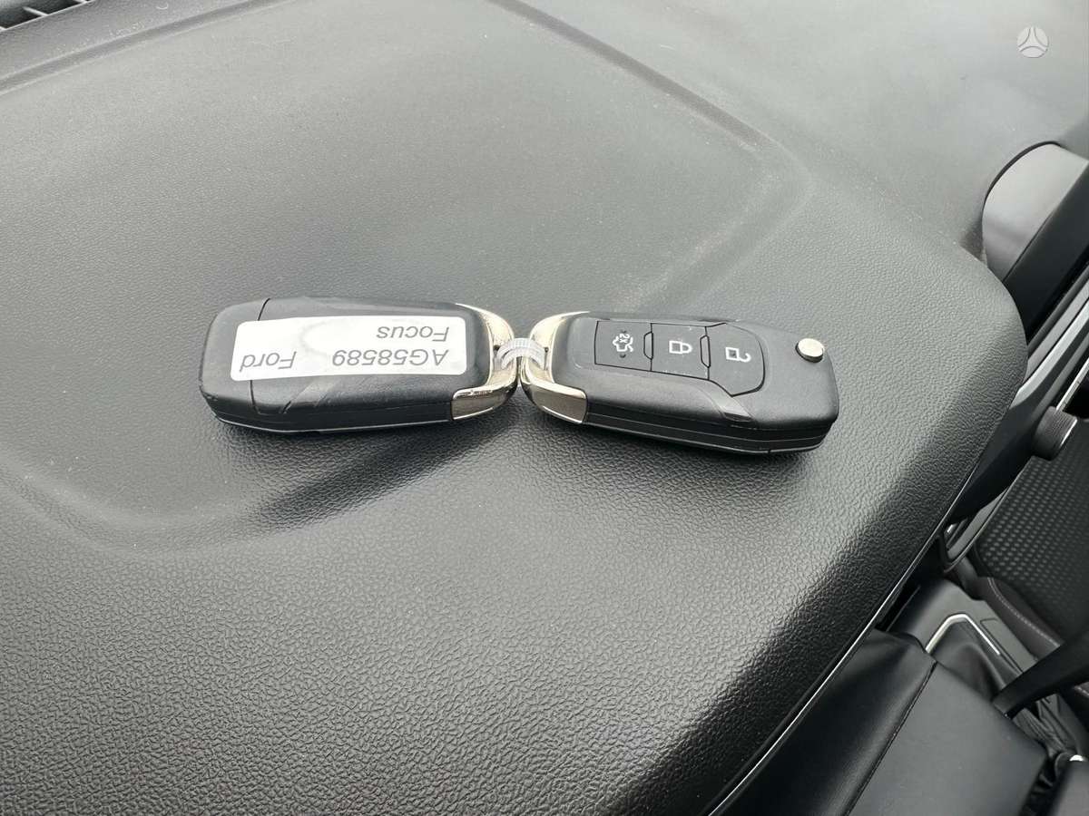 Ford Focus, 1.0 l., hatchback
