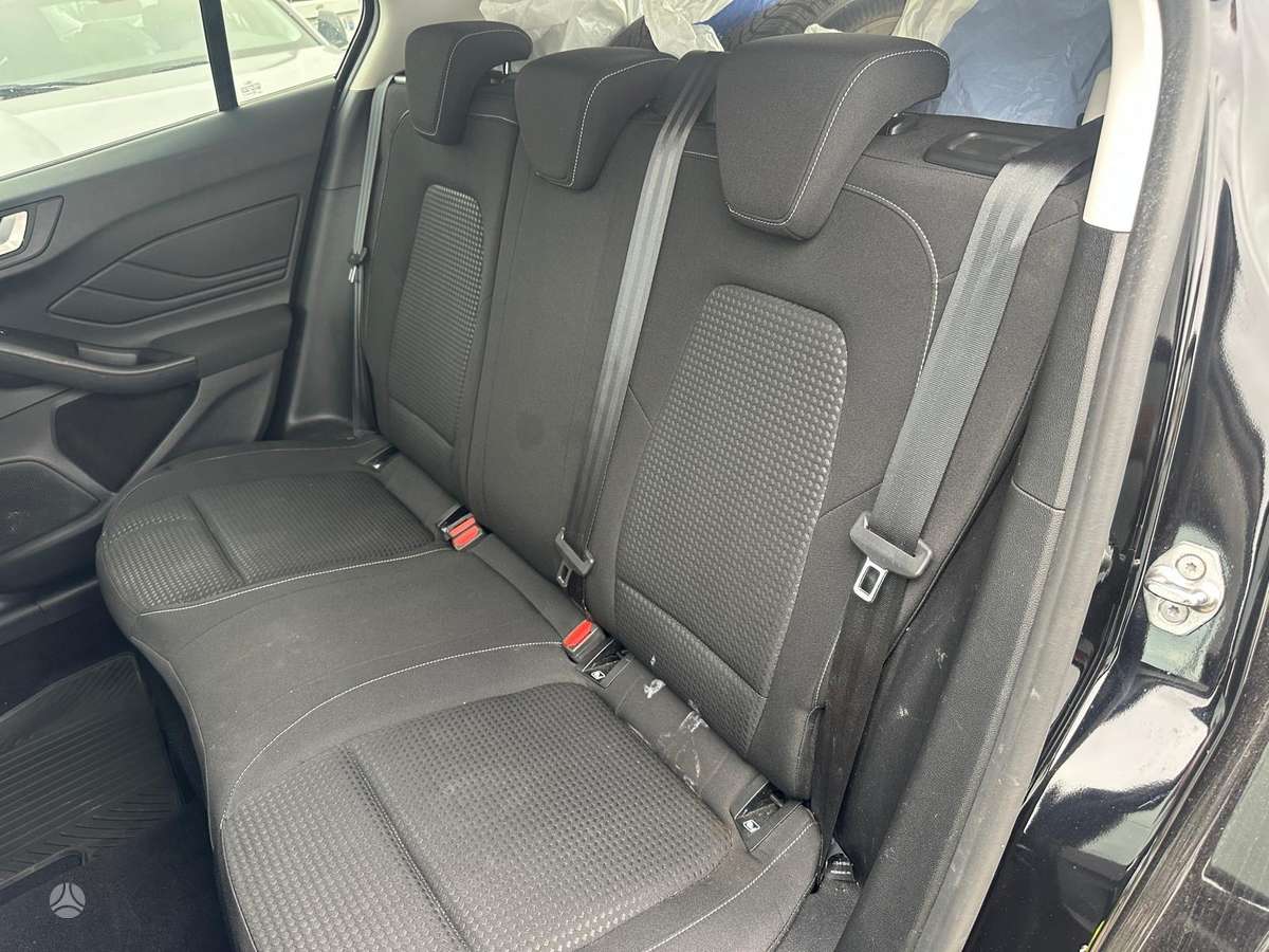 Ford Focus, 1.0 l., hatchback