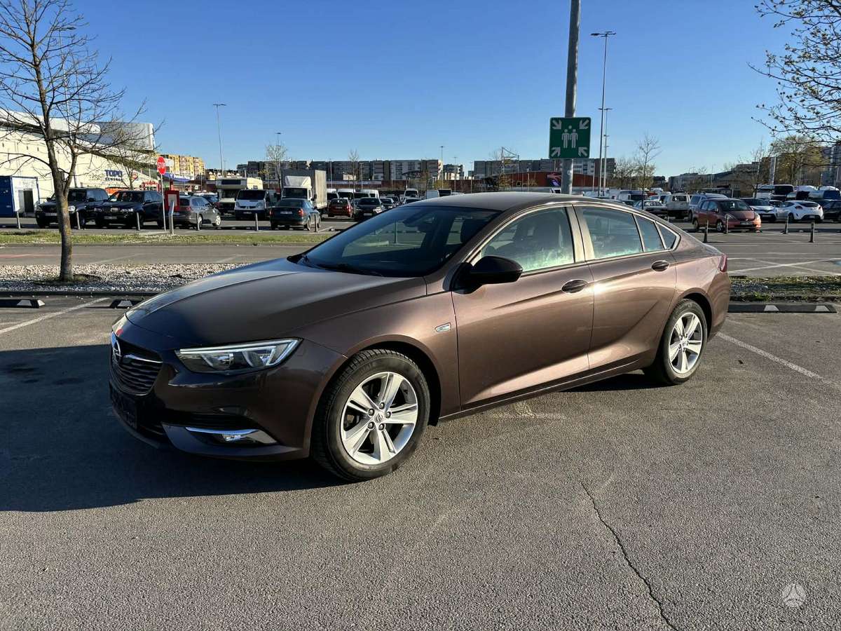 Opel Insignia, 1.6 l., hatchback