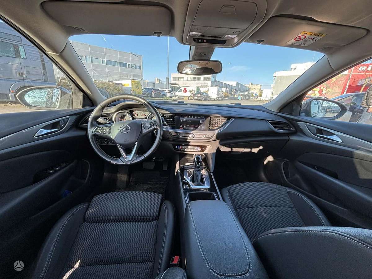 Opel Insignia, 1.6 l., hatchback