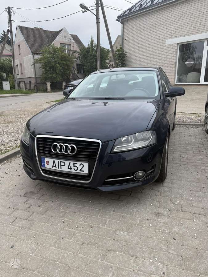 Audi A3, 1.6 l., hatchback