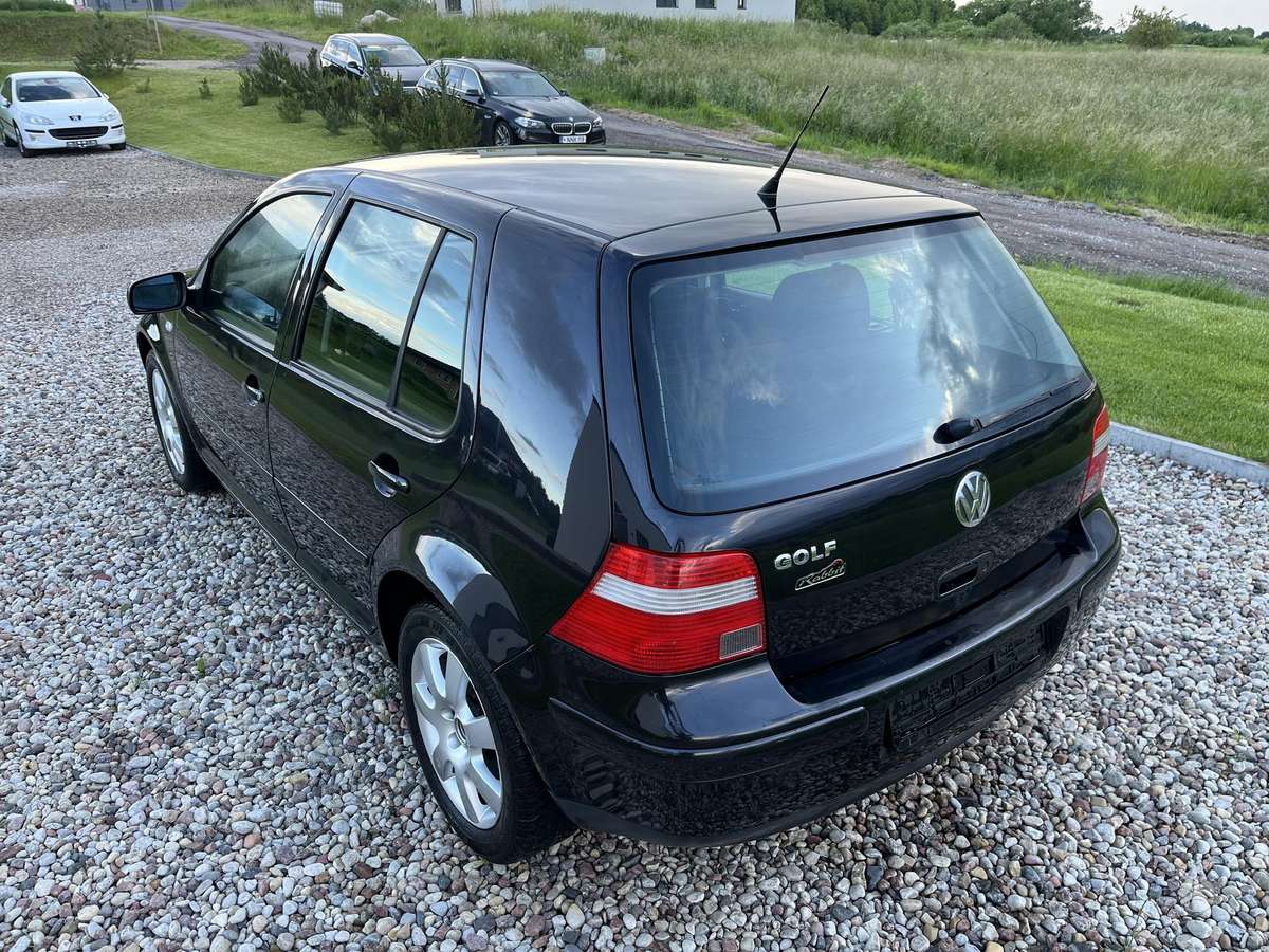 Volkswagen Golf - 9