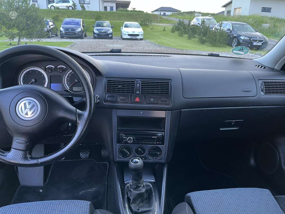 Volkswagen Golf, 1.4 l., hatchback