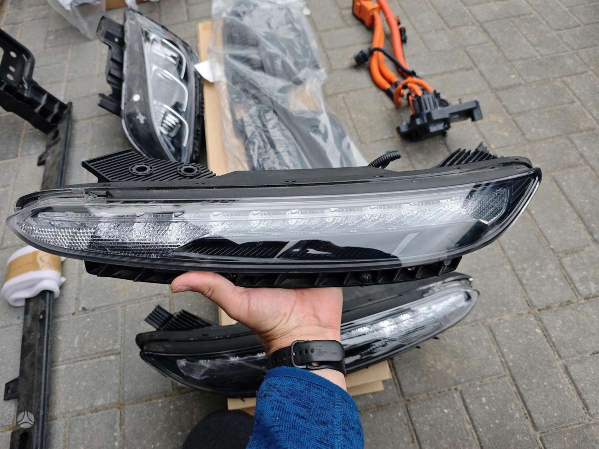Hyundai Kona kėbulo dalys