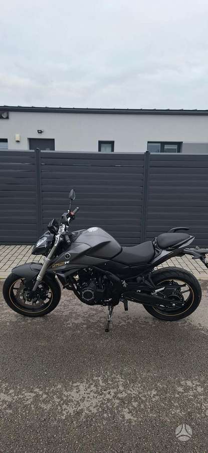 VOGE 500R 500cc, street / classic