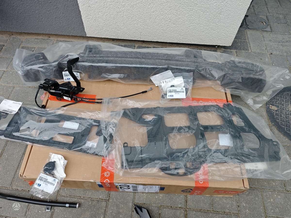 Hyundai Kona kėbulo dalys