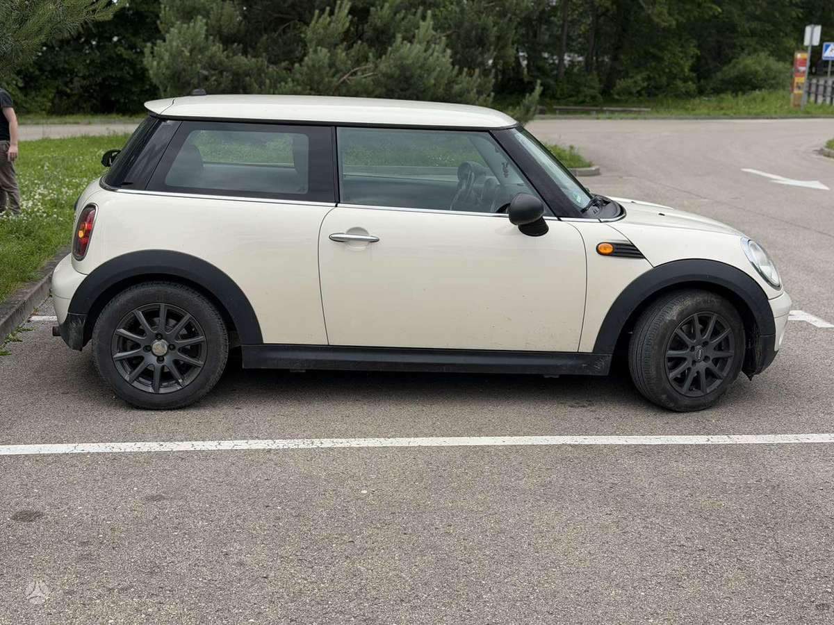 Mini One, 1.4 l., hatchback
