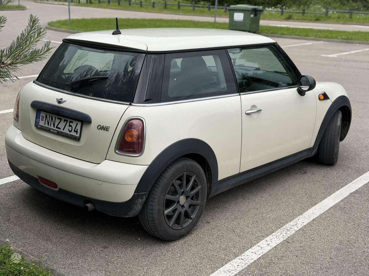 Mini One, 1.4 l., hatchback