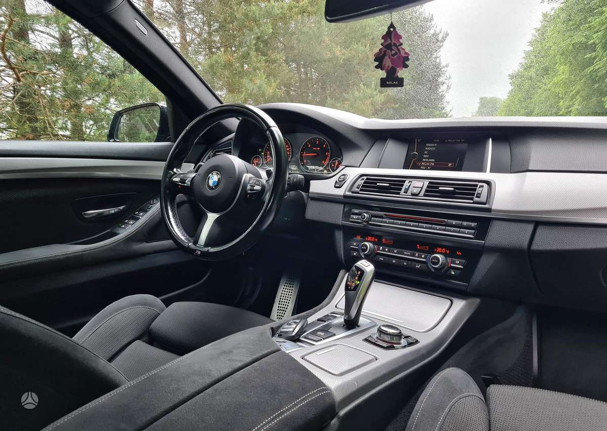BMW 520, 2.0 l., Седан