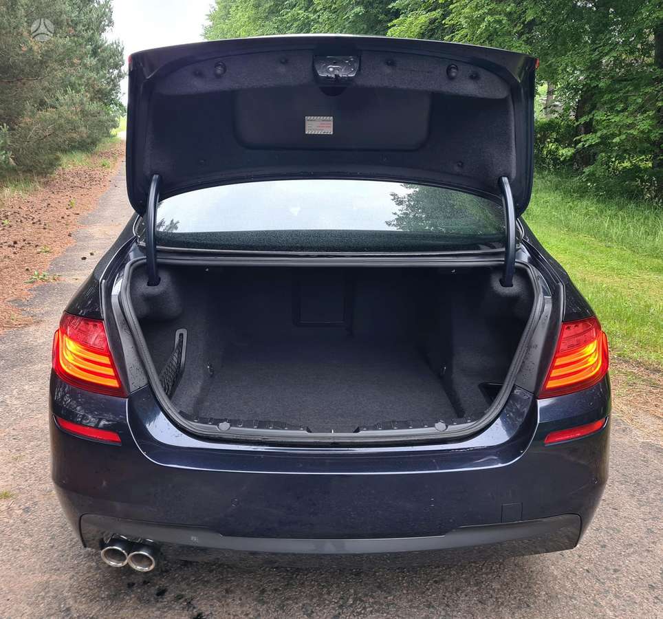 BMW 520, 2.0 l., Седан