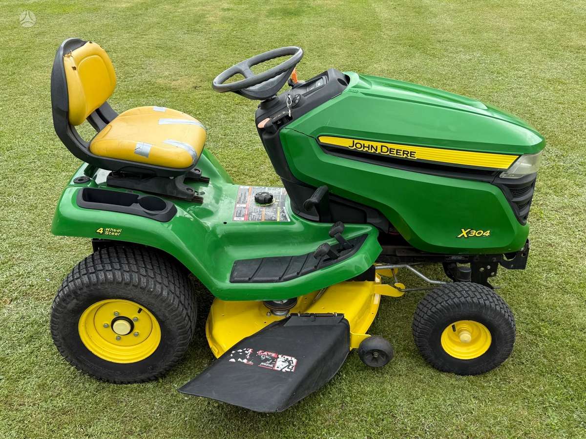 John Deere X304, sodo traktoriai