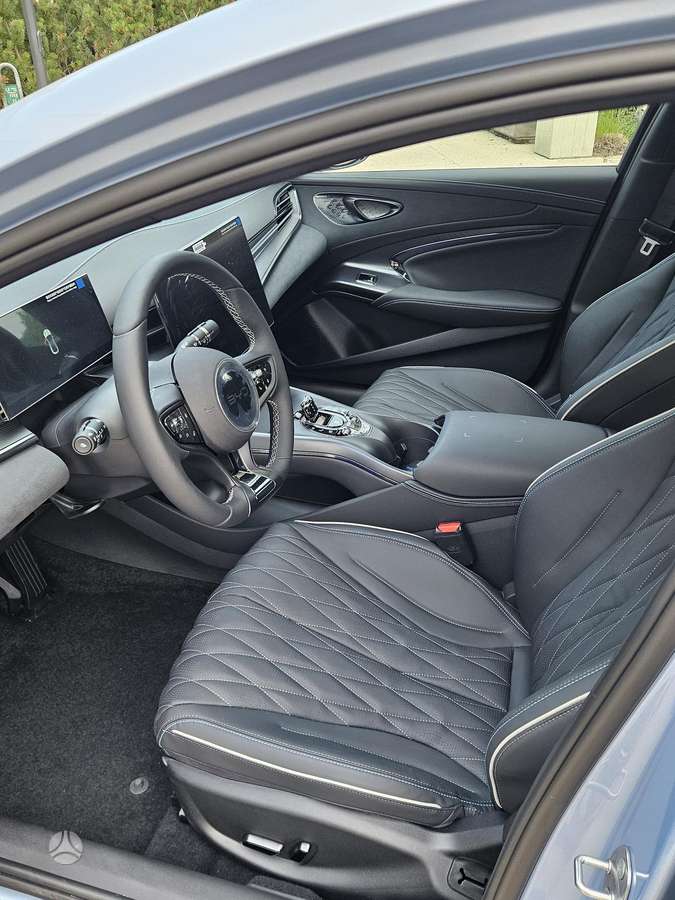 BYD Seal, 61 kWh, hatchback