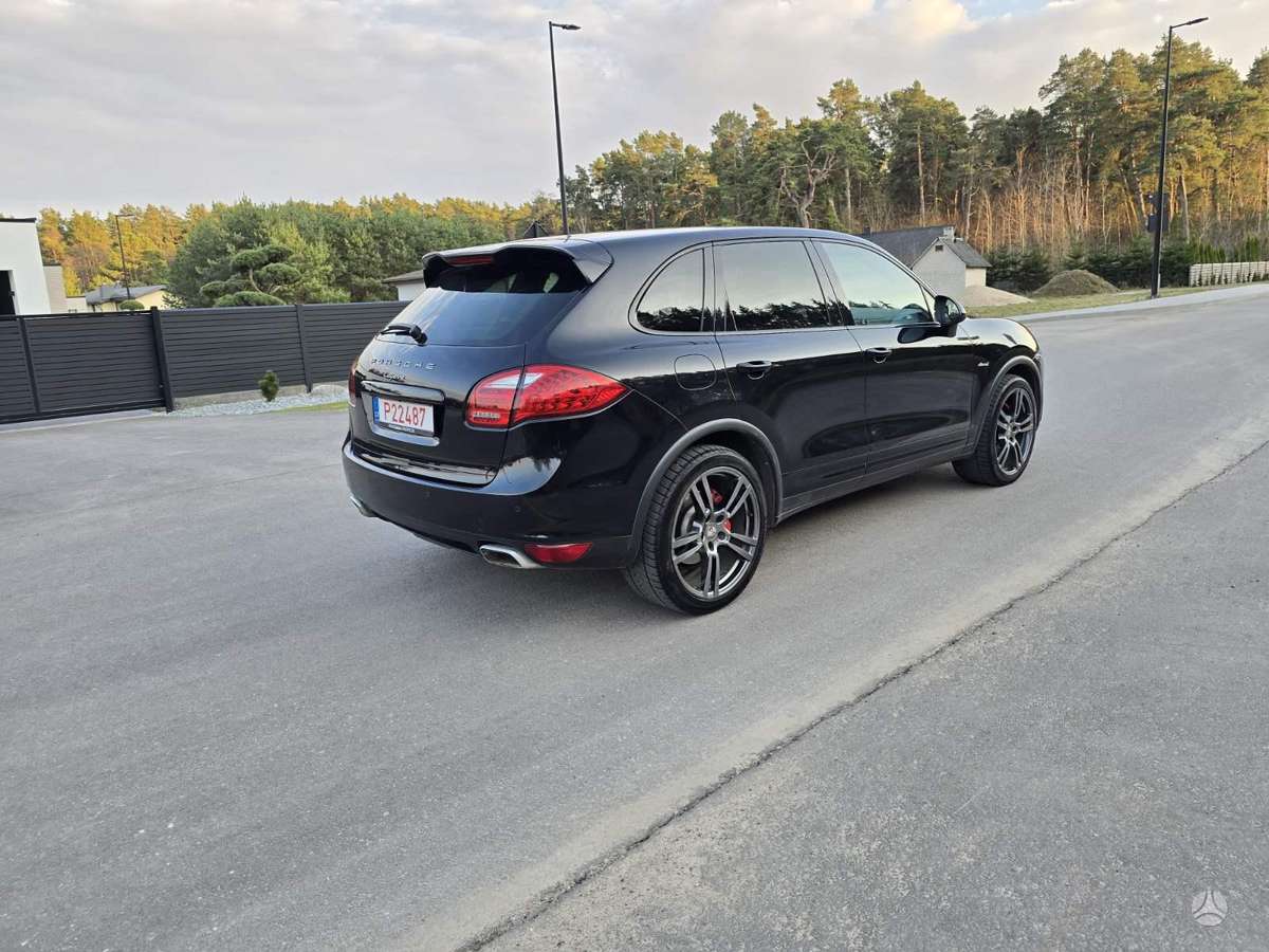 Porsche Cayenne - 5