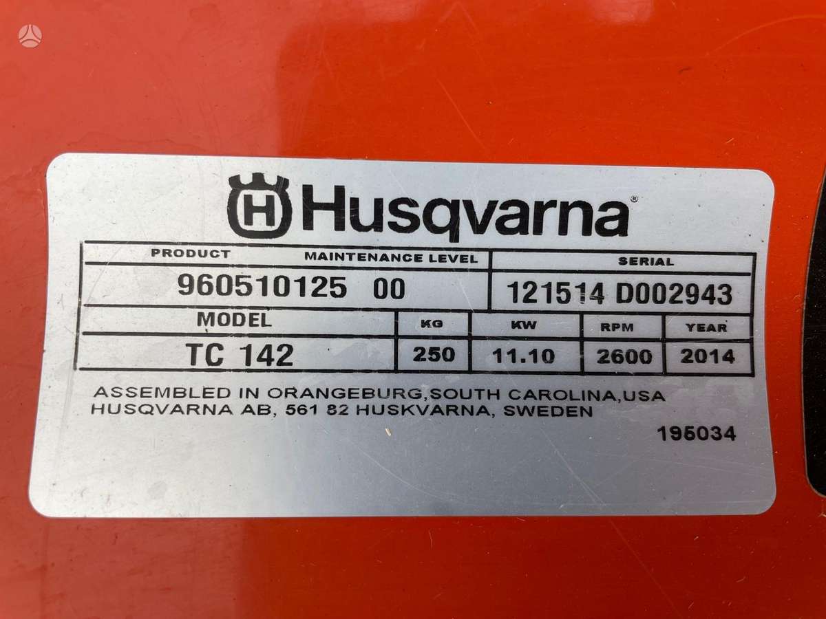Husqvarna TC142, садовые тракторы