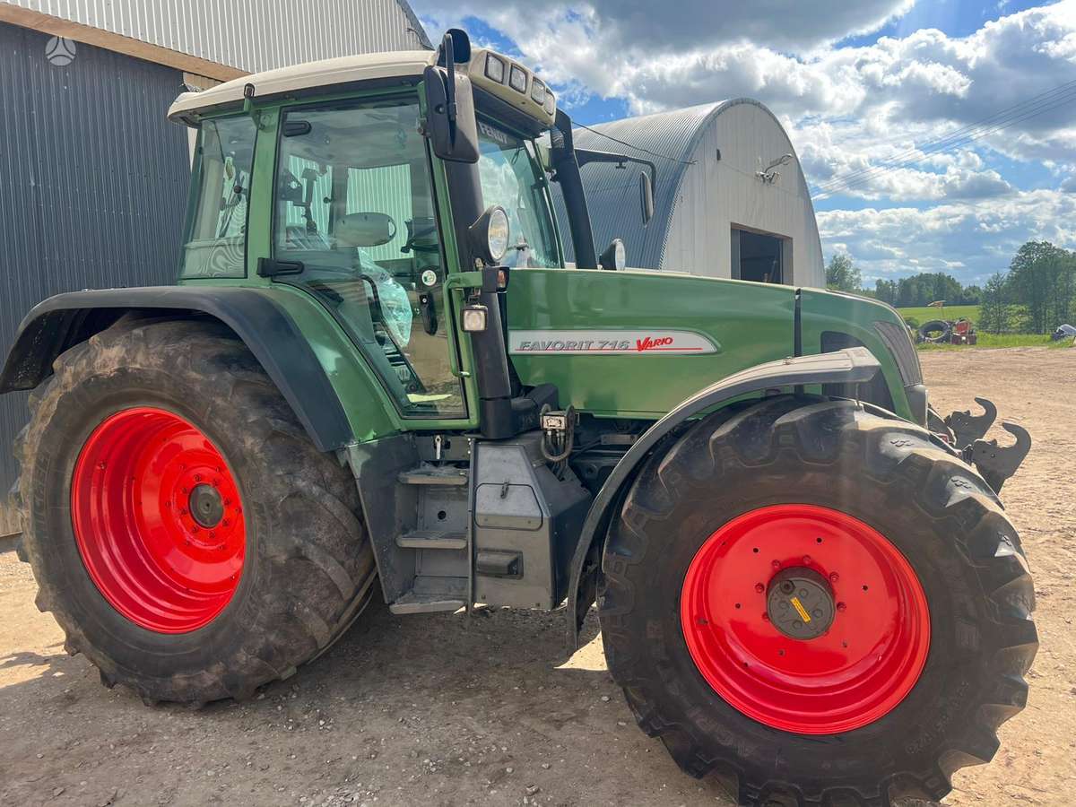 Fendt 716, traktoriai
