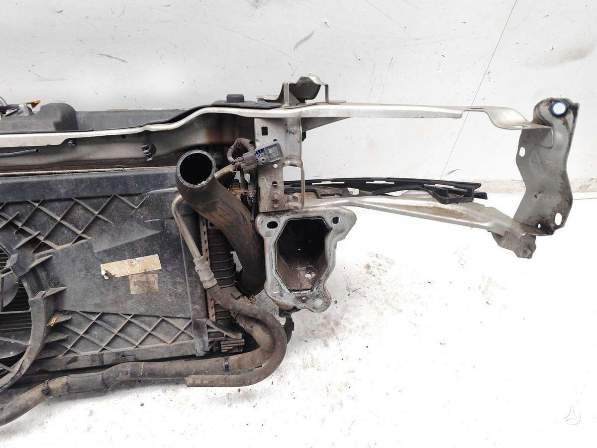 Volvo C30 hood (front, rear)