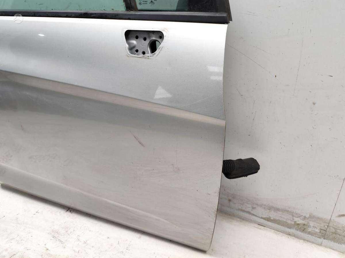 Opel Astra doors