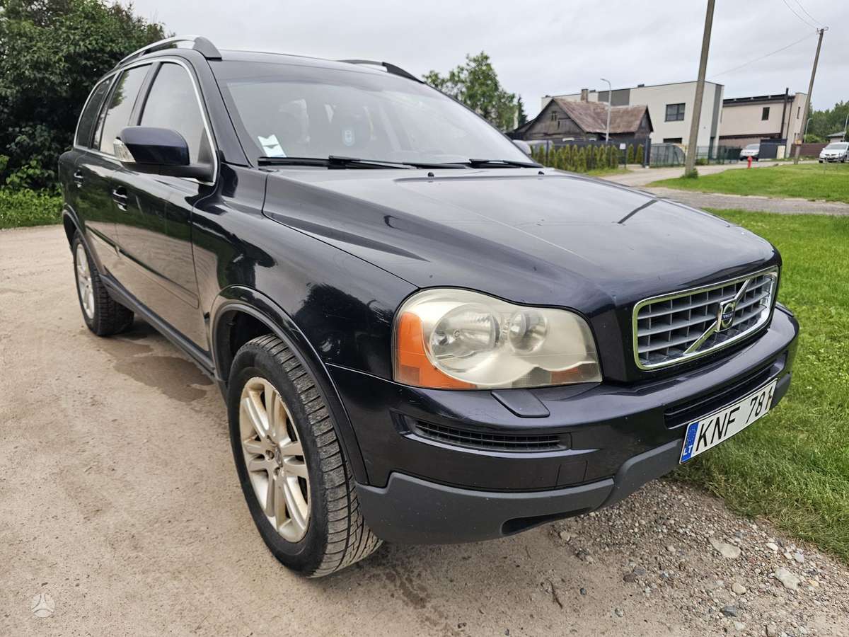 Volvo XC90 - 1