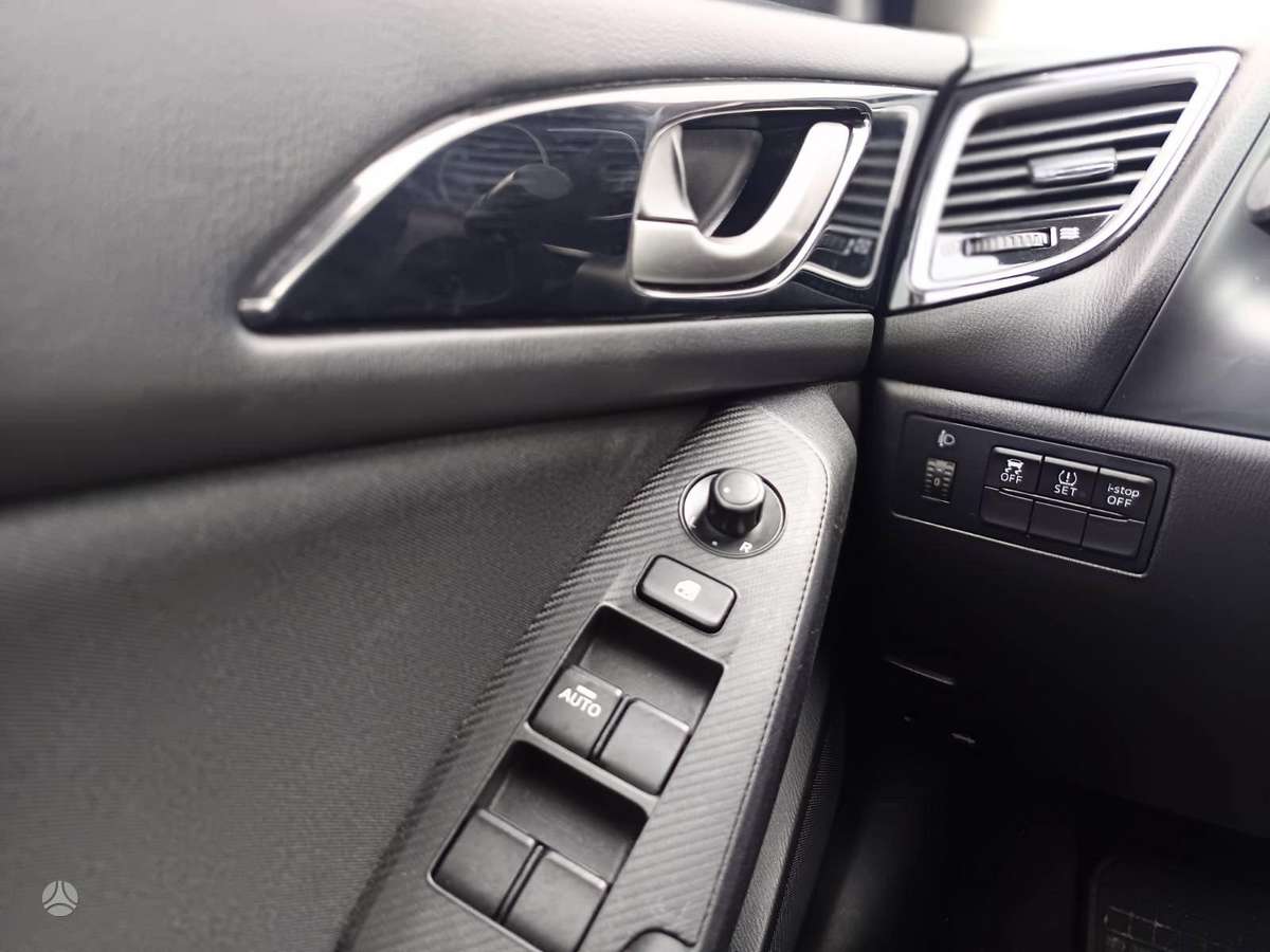 Mazda 3, 2.0 l., hatchback