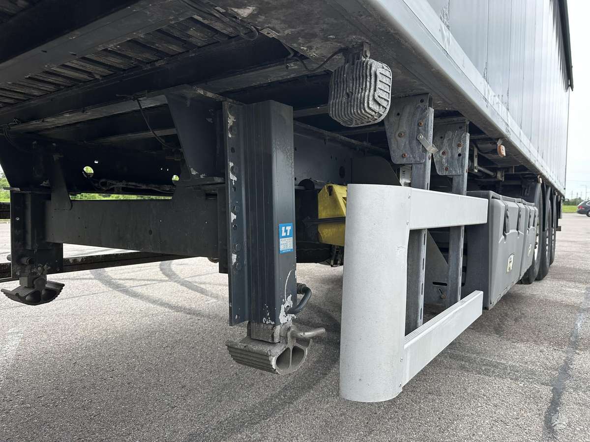 Knapen, with moving floor