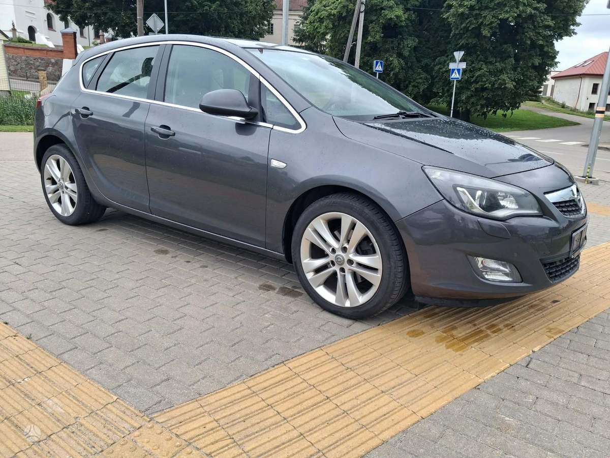Opel Astra, 1.7 l., Хэтчбек