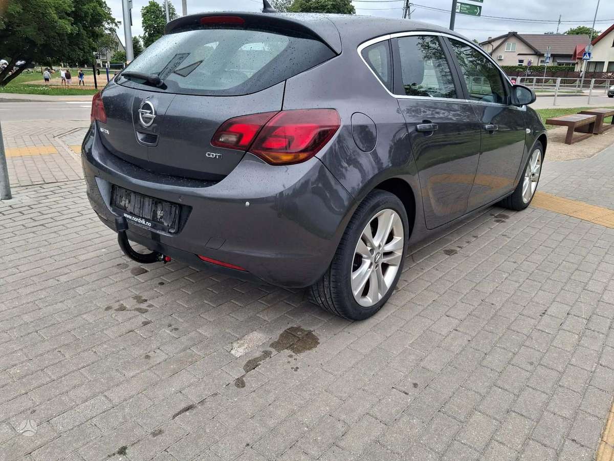 Opel Astra, 1.7 l., hatchback